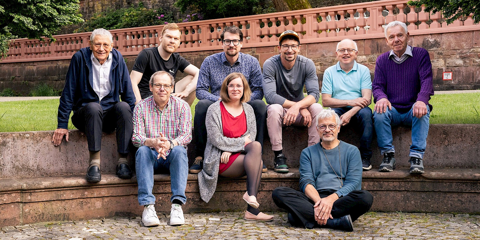 Brüder und Leute der Weggemeinschaft leben gemeinsam im Kloster – © Nora Henker 2024